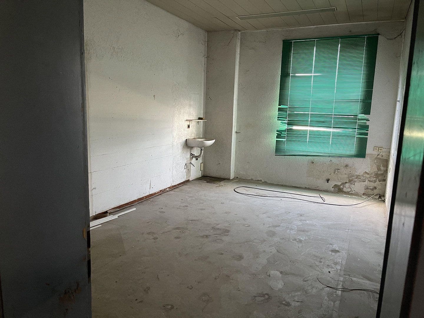 Prenájom nebytového priestoru 1.995 m², Im Gewerbepark 1, Hunderdorf, Bavorsko Prenájom nebytového priestoru 1.995 m², Im Gewerbepark 1, Hunderdorf, Bavorsko