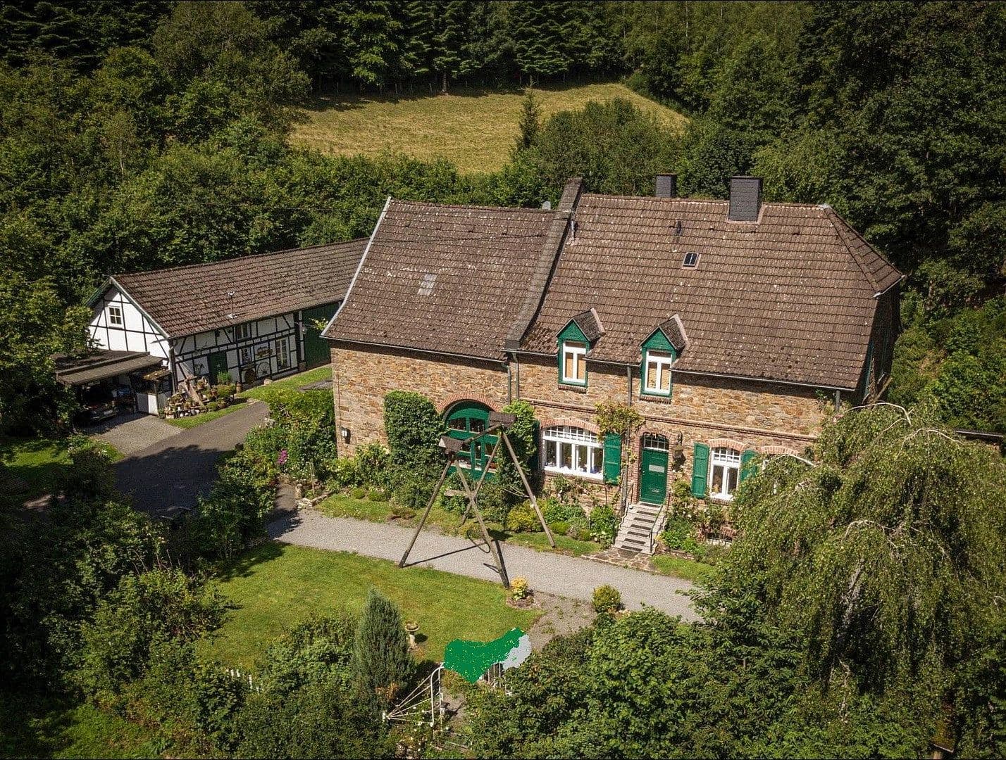 Predaj domu 220 m², pozemok 2.373 m², Hellenthal, Severné Porýnie - Westfálsko Predaj domu 220 m², pozemok 2.373 m², Hellenthal, Severné Porýnie - Westfálsko