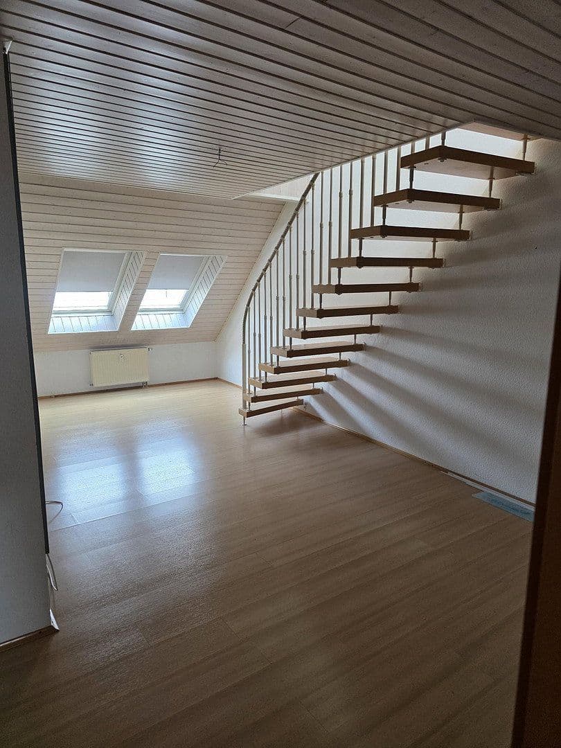 Prenájom bytu 3-izbový 55 m², Durmersheim, Bádensko-Wurttembersko Prenájom bytu 3-izbový 55 m², Durmersheim, Bádensko-Wurttembersko