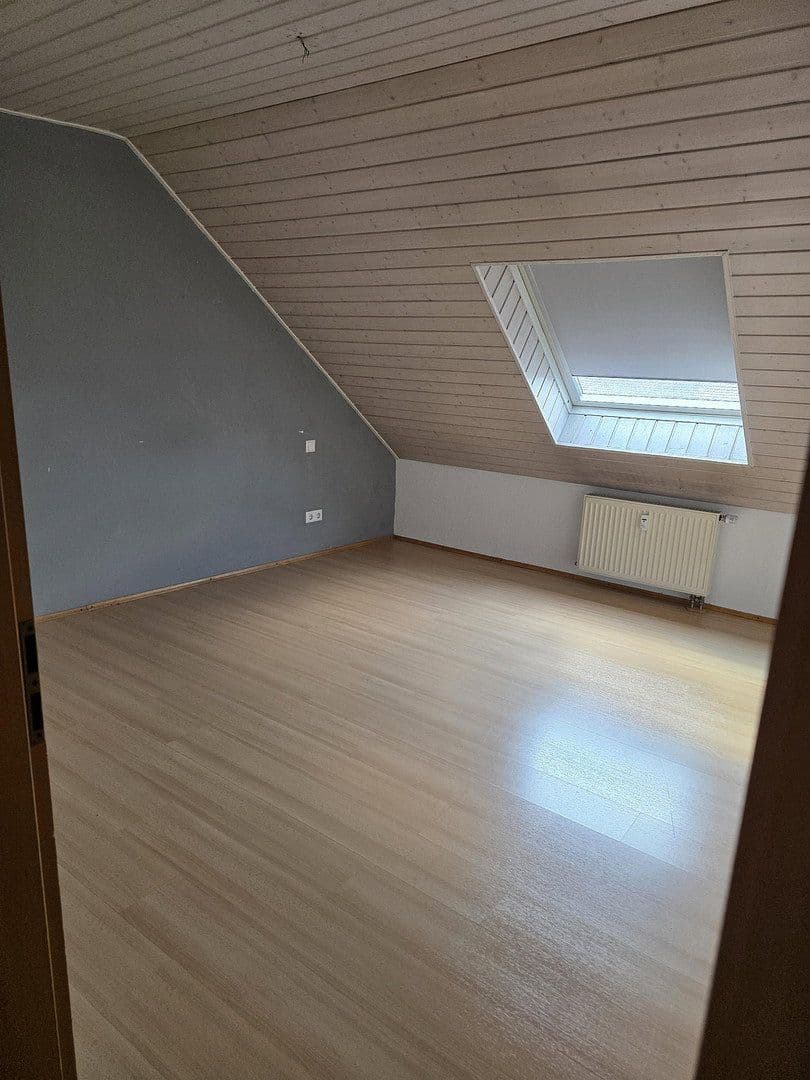 Prenájom bytu 3-izbový 55 m², Durmersheim, Bádensko-Wurttembersko Prenájom bytu 3-izbový 55 m², Durmersheim, Bádensko-Wurttembersko
