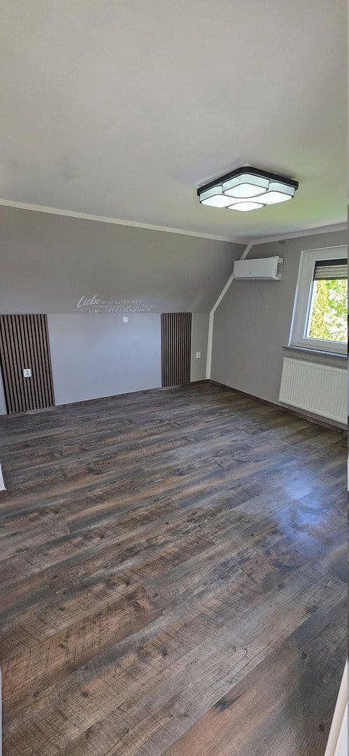 Predaj domu 110 m², pozemok 748 m², Rügenstr. 7, Schortens, Dolné Sasko Predaj domu 110 m², pozemok 748 m², Rügenstr. 7, Schortens, Dolné Sasko