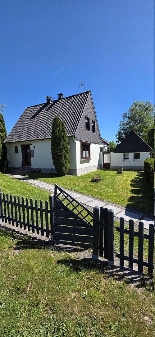 Predaj domu 110 m², pozemok 748 m², Rügenstr. 7, Schortens, Dolné Sasko Predaj domu 110 m², pozemok 748 m², Rügenstr. 7, Schortens, Dolné Sasko