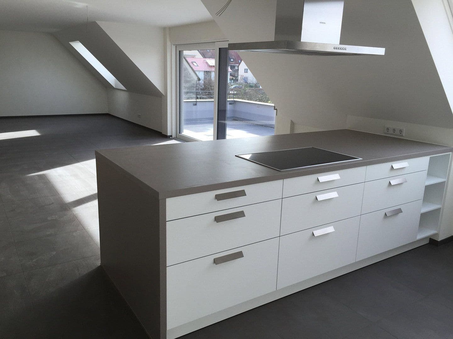 Prenájom bytu 5-izbový 175 m², Vordere Straße 23, Kirchheim unter Teck, Bádensko-Wurttembersko Prenájom bytu 5-izbový 175 m², Vordere Straße 23, Kirchheim unter Teck, Bádensko-Wurttembersko