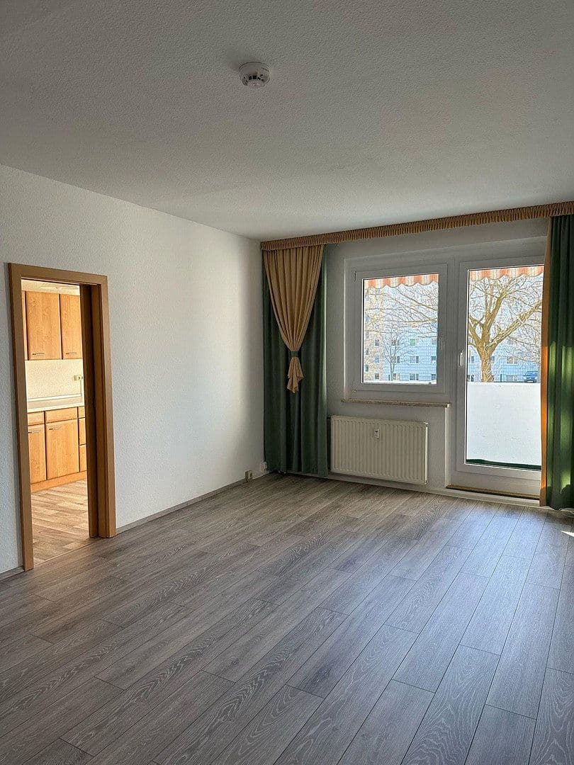 Prenájom bytu 2-izbový 54 m², Ernst Abbe Str. 16, Gera, Durínsko Prenájom bytu 2-izbový 54 m², Ernst Abbe Str. 16, Gera, Durínsko