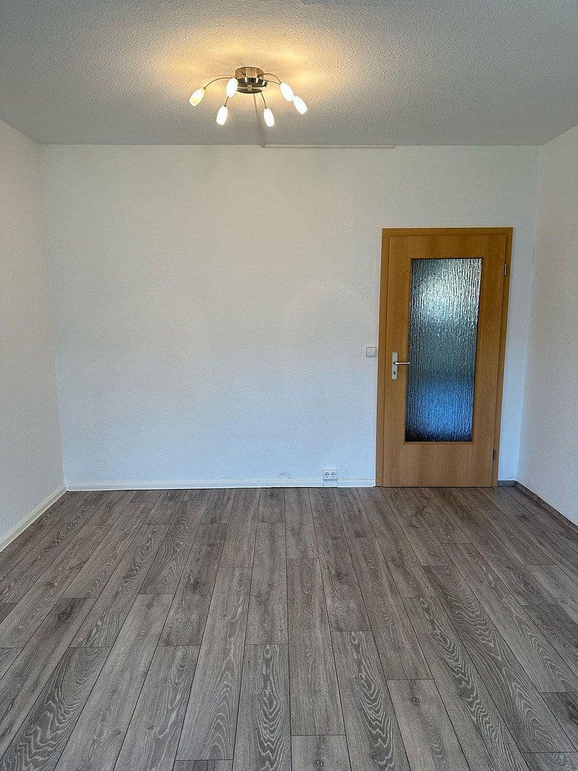 Prenájom bytu 2-izbový 54 m², Ernst Abbe Str. 16, Gera, Durínsko Prenájom bytu 2-izbový 54 m², Ernst Abbe Str. 16, Gera, Durínsko