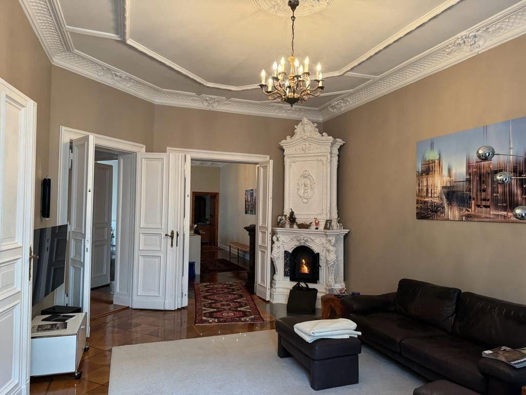 Predaj bytu 7-izbový 214 m², Berlin, Berlín Predaj bytu 7-izbový 214 m², Berlin, Berlín