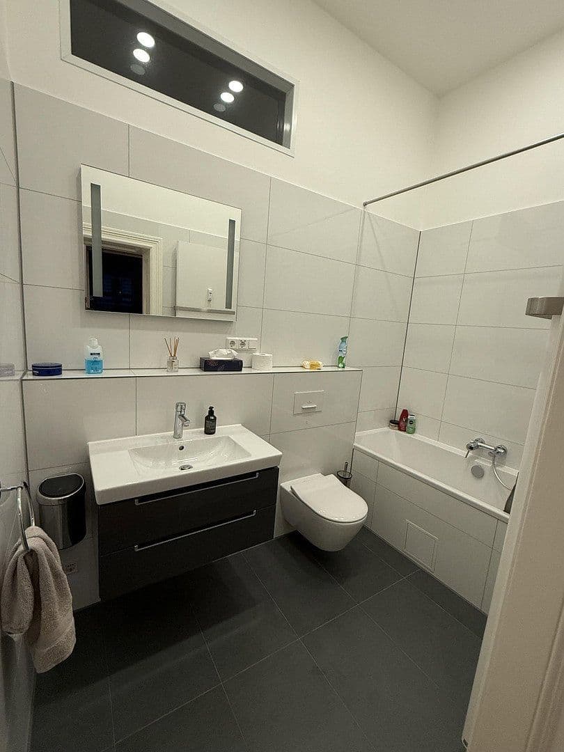 Predaj bytu 7-izbový 214 m², Berlin, Berlín Predaj bytu 7-izbový 214 m², Berlin, Berlín