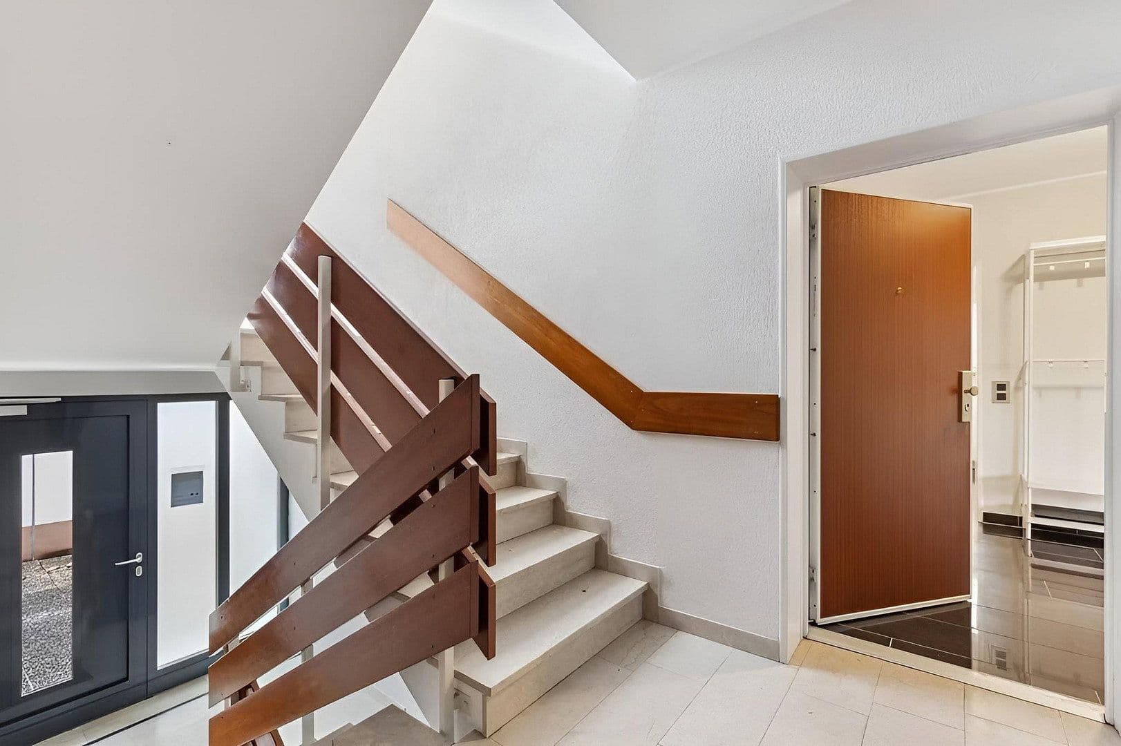 Prenájom bytu 2-izbový 71 m², Bad Vilbel, Hesensko Prenájom bytu 2-izbový 71 m², Bad Vilbel, Hesensko