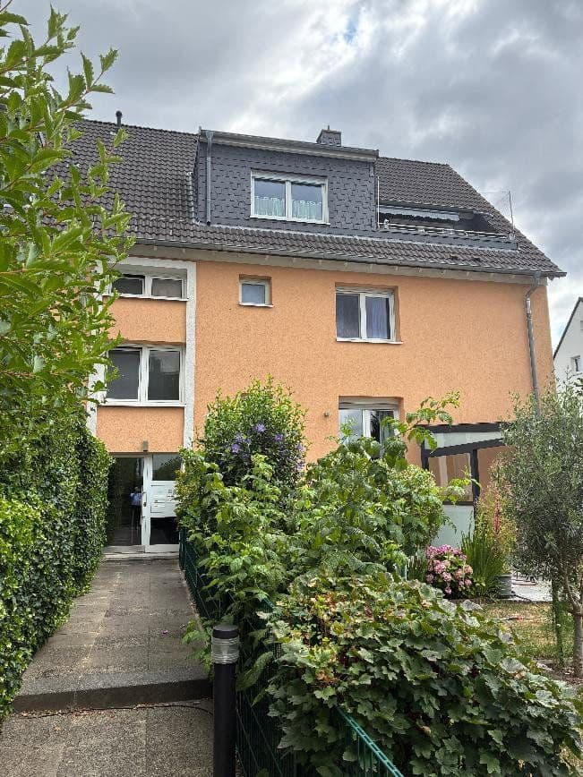 Prenájom bytu 4-izbový 99 m², Richard Dehmel Straße 11, Hattingen, Severné Porýnie - Westfálsko Prenájom bytu 4-izbový 99 m², Richard Dehmel Straße 11, Hattingen, Severné Porýnie - Westfálsko