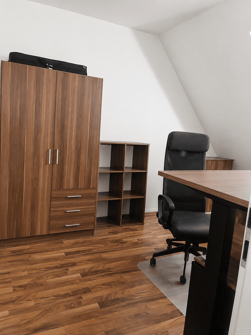 Prenájom bytu 4-izbový 99 m², Richard Dehmel Straße 11, Hattingen, Severné Porýnie - Westfálsko Prenájom bytu 4-izbový 99 m², Richard Dehmel Straße 11, Hattingen, Severné Porýnie - Westfálsko