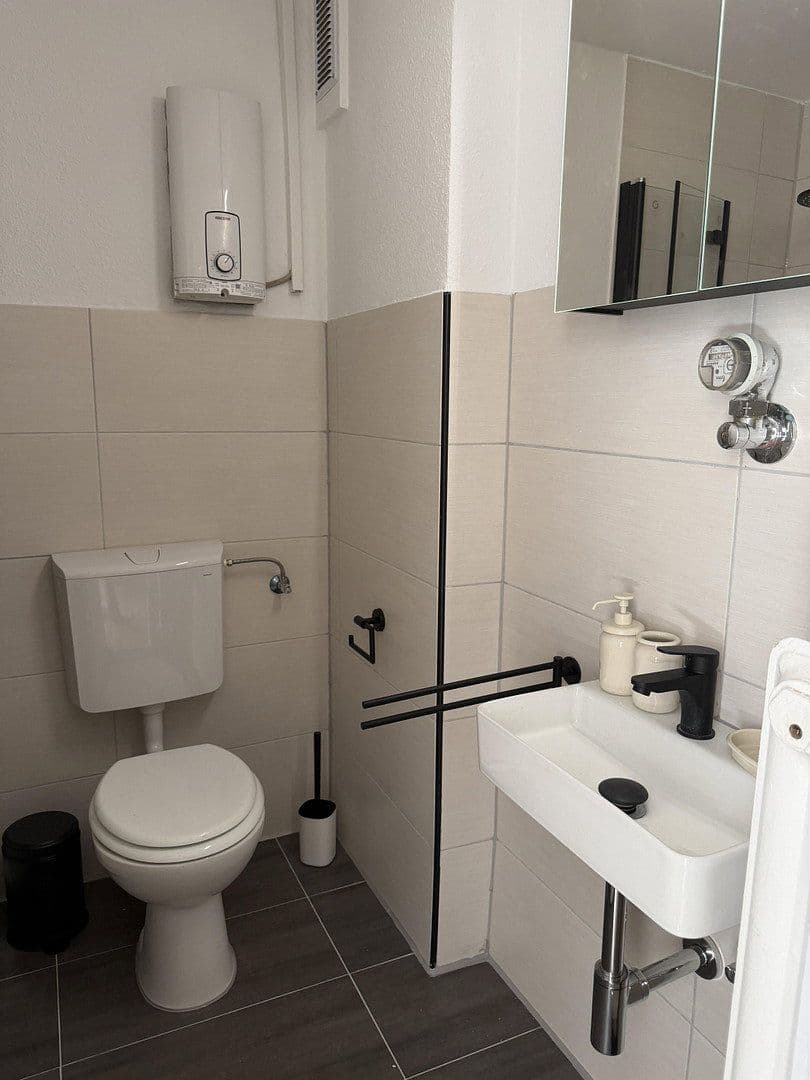 Prenájom bytu 1-izbový 24 m², Dormagen, Severné Porýnie - Westfálsko Prenájom bytu 1-izbový 24 m², Dormagen, Severné Porýnie - Westfálsko