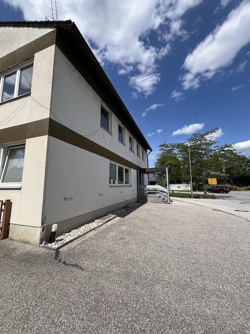 Predaj domu 320 m², pozemok 1.022 m², Eichendorf, Bavorsko Predaj domu 320 m², pozemok 1.022 m², Eichendorf, Bavorsko