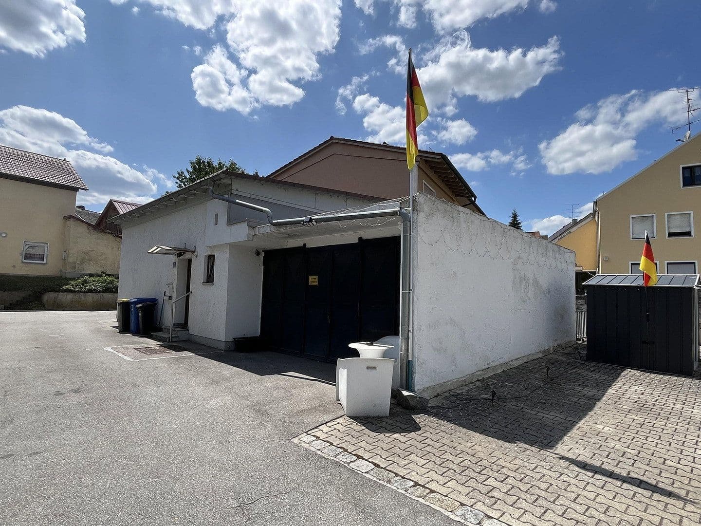 Predaj domu 320 m², pozemok 1.022 m², Eichendorf, Bavorsko Predaj domu 320 m², pozemok 1.022 m², Eichendorf, Bavorsko
