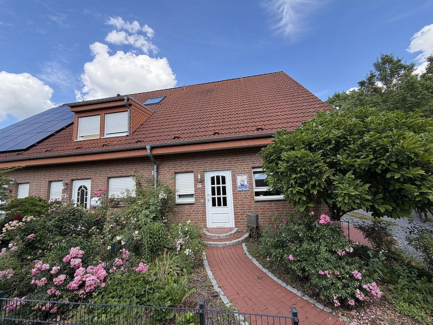 Predaj domu 110 m², pozemok 285 m², Archenholdstrasse 13b, Lippstadt, Severné Porýnie - Westfálsko Predaj domu 110 m², pozemok 285 m², Archenholdstrasse 13b, Lippstadt, Severné Porýnie - Westfálsko