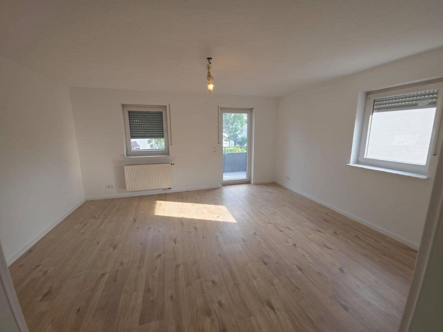 Prenájom domu 120 m², pozemok 212 m², Bad Friedrichshall, Bádensko-Wurttembersko Prenájom domu 120 m², pozemok 212 m², Bad Friedrichshall, Bádensko-Wurttembersko