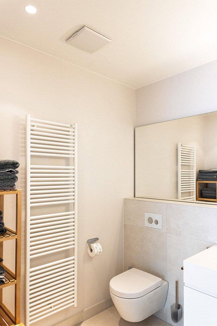 Prenájom bytu 2-izbový 84 m², Ratinger Straße 1, Düsseldorf, Severné Porýnie - Westfálsko Prenájom bytu 2-izbový 84 m², Ratinger Straße 1, Düsseldorf, Severné Porýnie - Westfálsko
