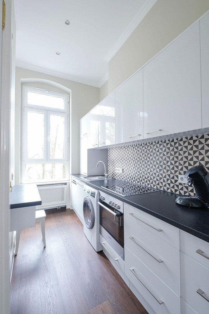 Prenájom bytu 3-izbový 71 m², Berlin, Berlín Prenájom bytu 3-izbový 71 m², Berlin, Berlín