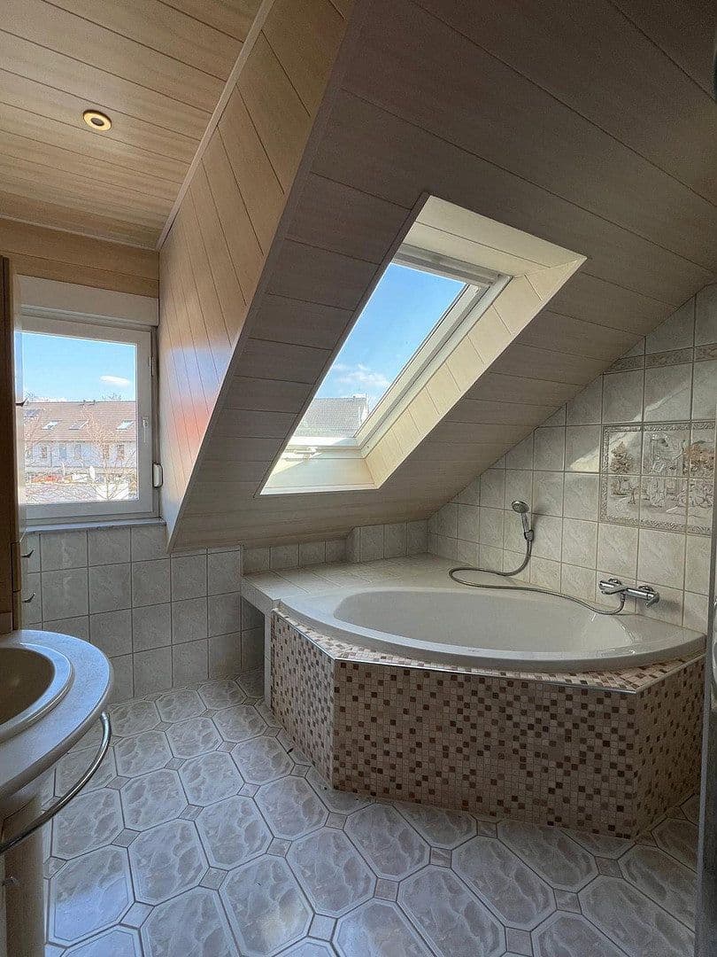 Predaj domu 159 m², pozemok 277 m², Kelsterbach, Hesensko Predaj domu 159 m², pozemok 277 m², Kelsterbach, Hesensko
