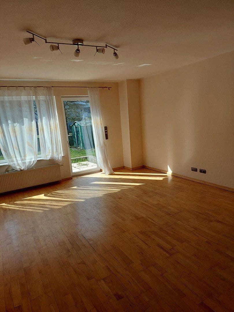Predaj domu 159 m², pozemok 277 m², Kelsterbach, Hesensko Predaj domu 159 m², pozemok 277 m², Kelsterbach, Hesensko