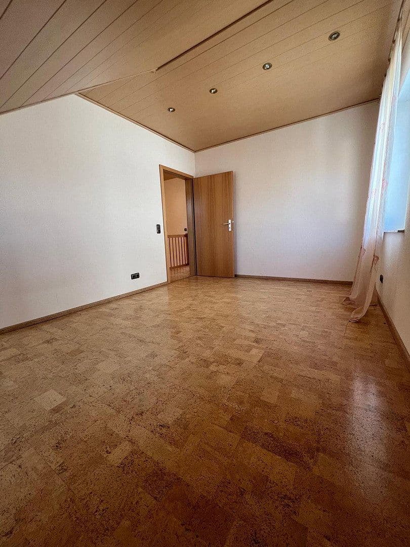 Predaj domu 159 m², pozemok 277 m², Kelsterbach, Hesensko Predaj domu 159 m², pozemok 277 m², Kelsterbach, Hesensko