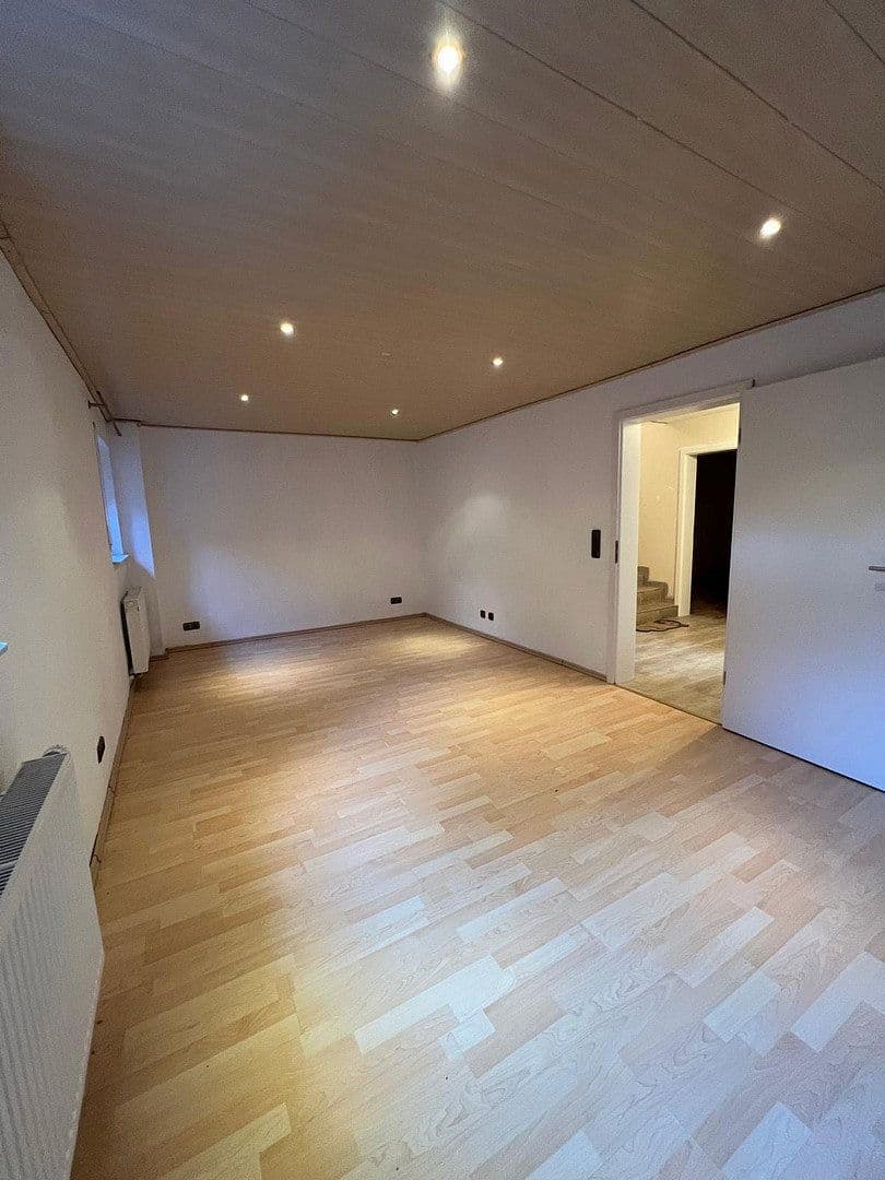 Predaj domu 159 m², pozemok 277 m², Kelsterbach, Hesensko Predaj domu 159 m², pozemok 277 m², Kelsterbach, Hesensko