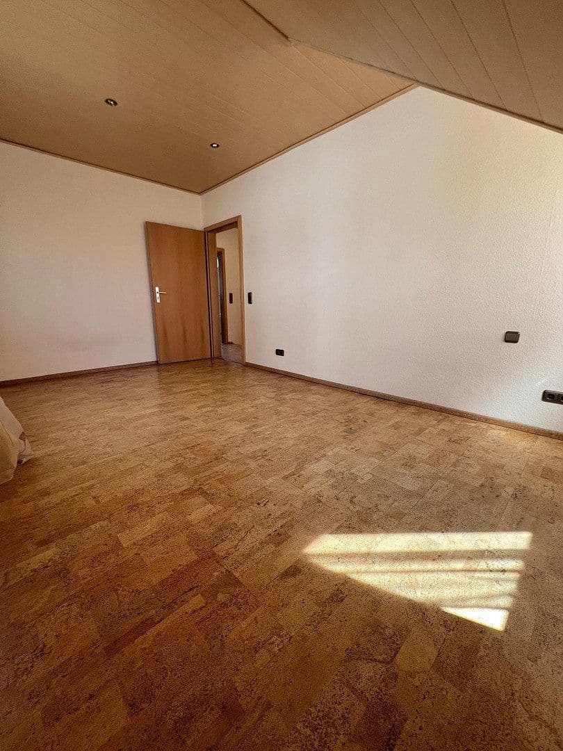 Predaj domu 159 m², pozemok 277 m², Kelsterbach, Hesensko Predaj domu 159 m², pozemok 277 m², Kelsterbach, Hesensko