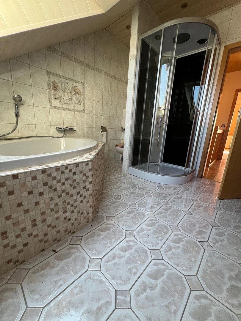 Predaj domu 159 m², pozemok 277 m², Kelsterbach, Hesensko Predaj domu 159 m², pozemok 277 m², Kelsterbach, Hesensko