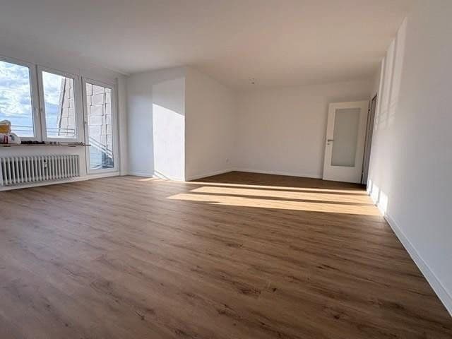 Prenájom bytu 3-izbový 90 m², Barsinghausen, Dolné Sasko Prenájom bytu 3-izbový 90 m², Barsinghausen, Dolné Sasko
