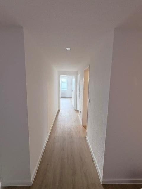 Prenájom bytu 3-izbový 90 m², Barsinghausen, Dolné Sasko Prenájom bytu 3-izbový 90 m², Barsinghausen, Dolné Sasko