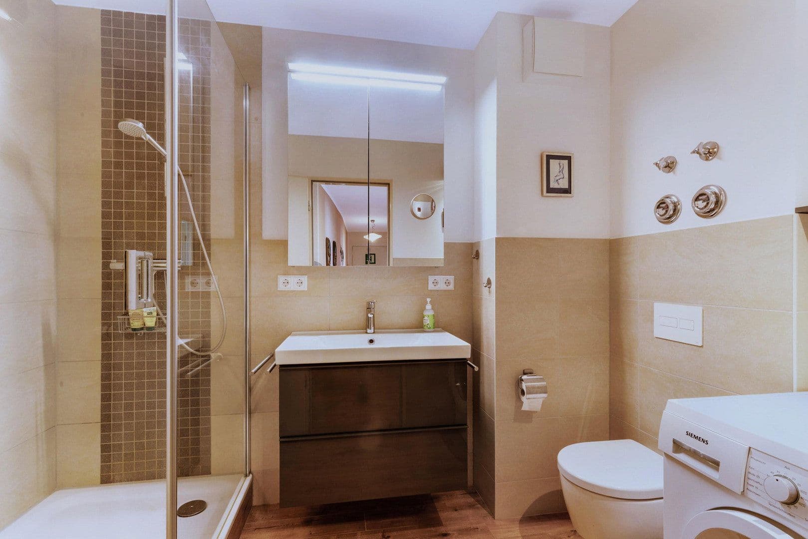 Predaj bytu 3-izbový 71 m², Berlin, Berlín Predaj bytu 3-izbový 71 m², Berlin, Berlín
