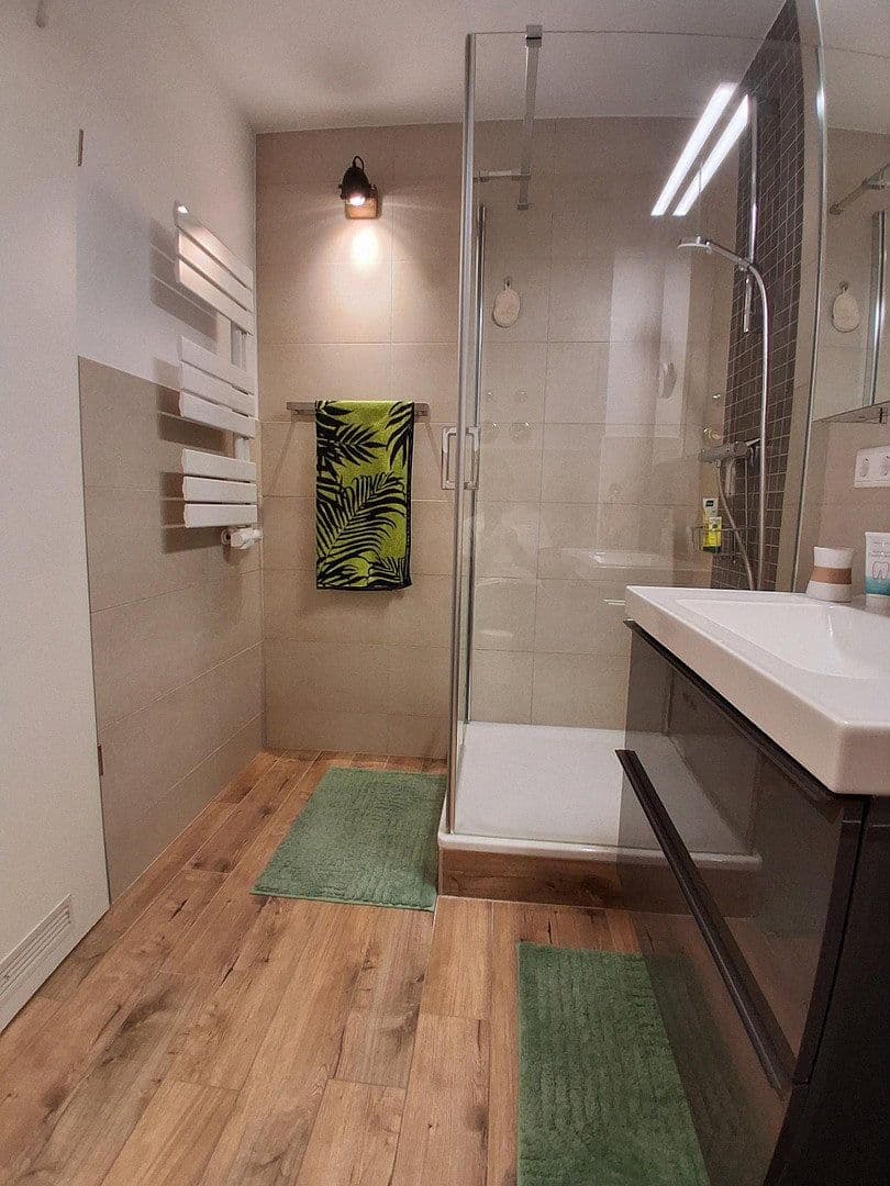 Predaj bytu 3-izbový 71 m², Berlin, Berlín Predaj bytu 3-izbový 71 m², Berlin, Berlín