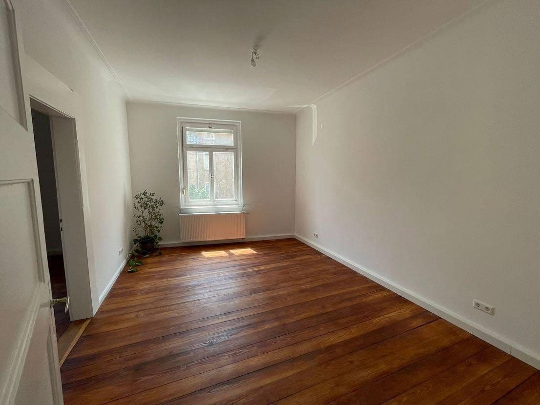 Prenájom bytu 2-izbový 65 m², Stuttgart, Bádensko-Wurttembersko Prenájom bytu 2-izbový 65 m², Stuttgart, Bádensko-Wurttembersko
