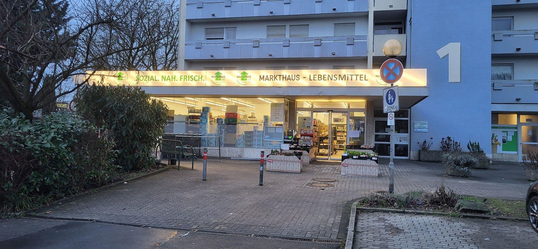 Prenájom nebytového priestoru 560 m², Weinheim, Bádensko-Wurttembersko Prenájom nebytového priestoru 560 m², Weinheim, Bádensko-Wurttembersko