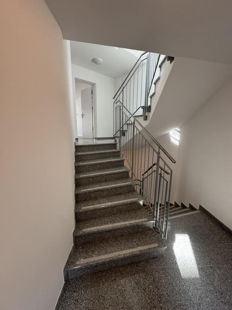 Prenájom bytu 1-izbový 24 m², Worringer Str. 86, Düsseldorf, Severné Porýnie - Westfálsko Prenájom bytu 1-izbový 24 m², Worringer Str. 86, Düsseldorf, Severné Porýnie - Westfálsko