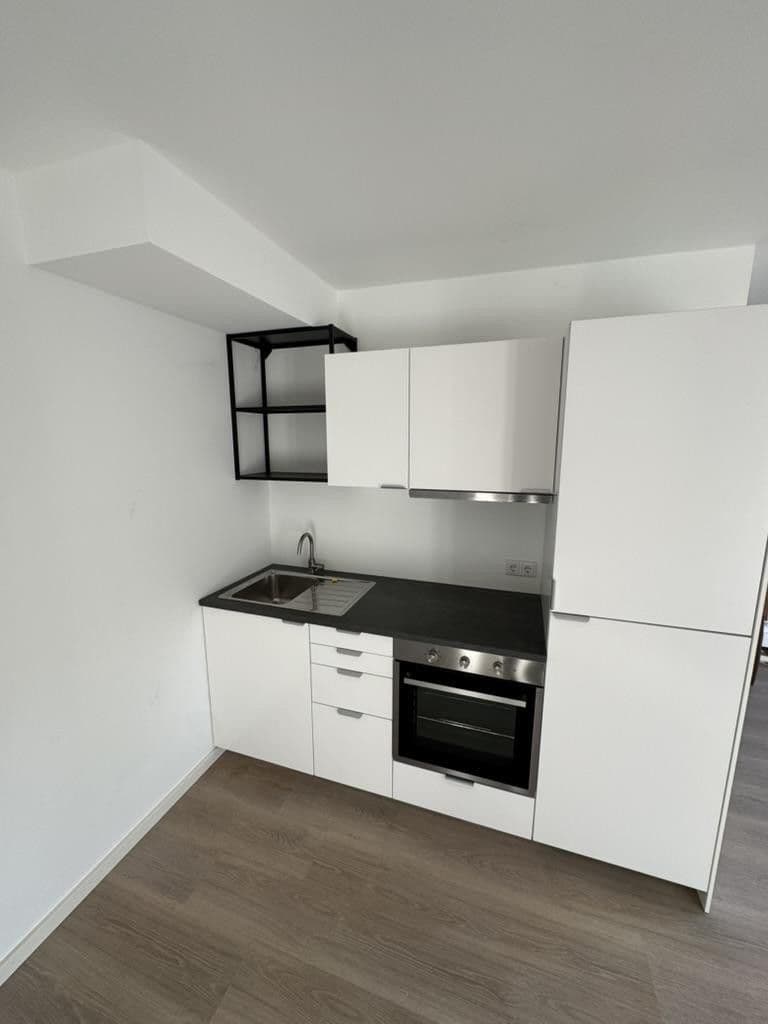 Prenájom bytu 1-izbový 24 m², Worringer Str. 86, Düsseldorf, Severné Porýnie - Westfálsko Prenájom bytu 1-izbový 24 m², Worringer Str. 86, Düsseldorf, Severné Porýnie - Westfálsko