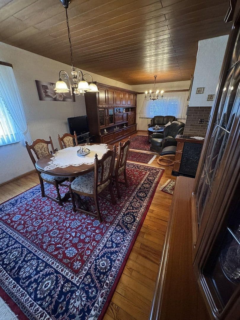 Predaj domu 151 m², pozemok 485 m², Schiffweiler, Sársko Predaj domu 151 m², pozemok 485 m², Schiffweiler, Sársko