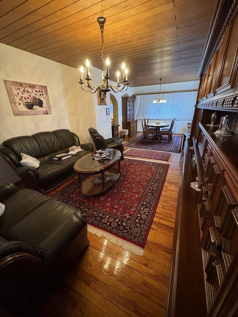 Predaj domu 151 m², pozemok 485 m², Schiffweiler, Sársko Predaj domu 151 m², pozemok 485 m², Schiffweiler, Sársko