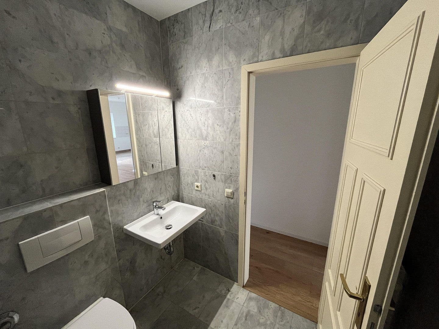 Prenájom bytu 2-izbový 47 m², Eilenburger Straße 33, Leipzig, Sasko Prenájom bytu 2-izbový 47 m², Eilenburger Straße 33, Leipzig, Sasko