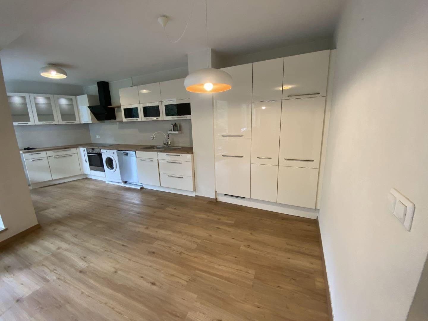Prenájom bytu 2-izbový 72 m², Paulstr.11, Berlin, Berlín Prenájom bytu 2-izbový 72 m², Paulstr.11, Berlin, Berlín