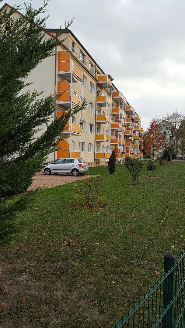 Prenájom bytu 3-izbový 75 m², Borna, Sasko Prenájom bytu 3-izbový 75 m², Borna, Sasko