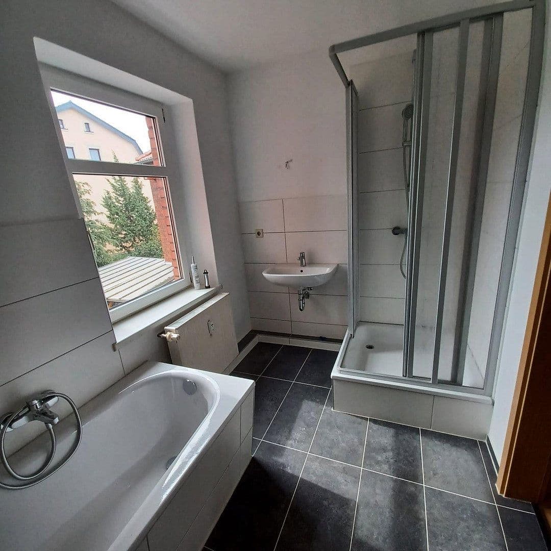 Prenájom bytu 2-izbový 67 m², Lengenfelder Straße 39, Zwickau, Sasko Prenájom bytu 2-izbový 67 m², Lengenfelder Straße 39, Zwickau, Sasko