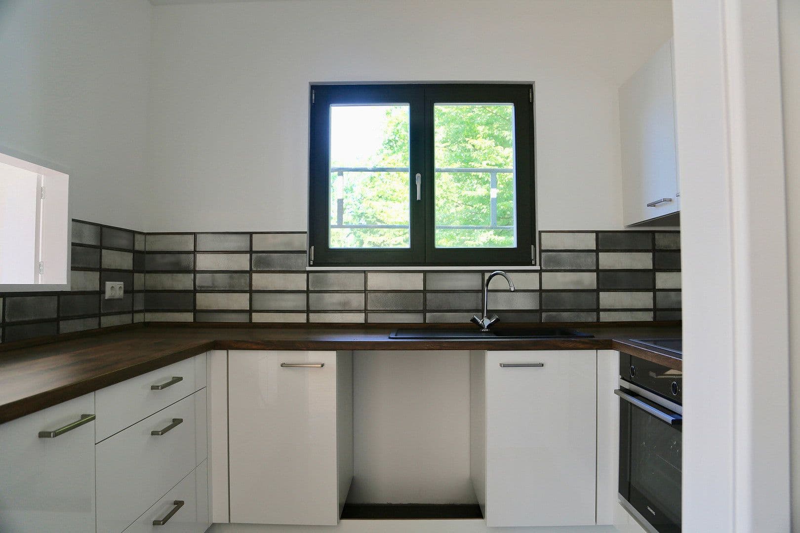 Prenájom bytu 2-izbový 70 m², Hamburg OT Bahrenfeld, Hamburg Prenájom bytu 2-izbový 70 m², Hamburg OT Bahrenfeld, Hamburg