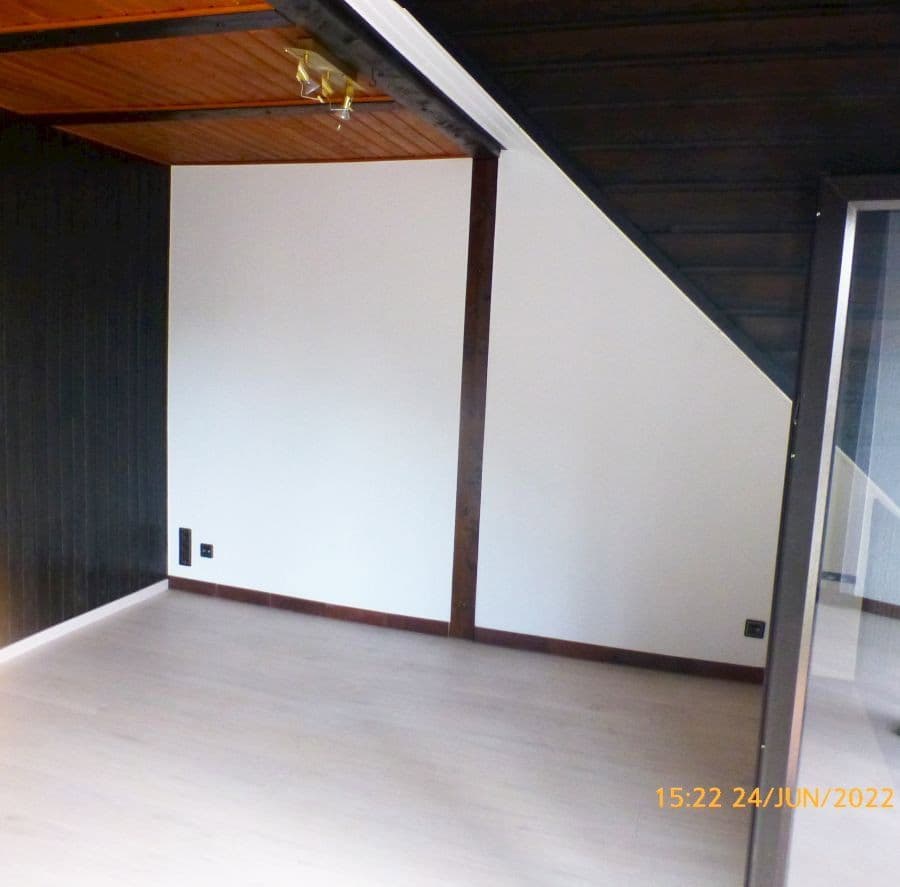 Prenájom bytu 2-izbový 90 m², Niedernhausen, Hesensko Prenájom bytu 2-izbový 90 m², Niedernhausen, Hesensko
