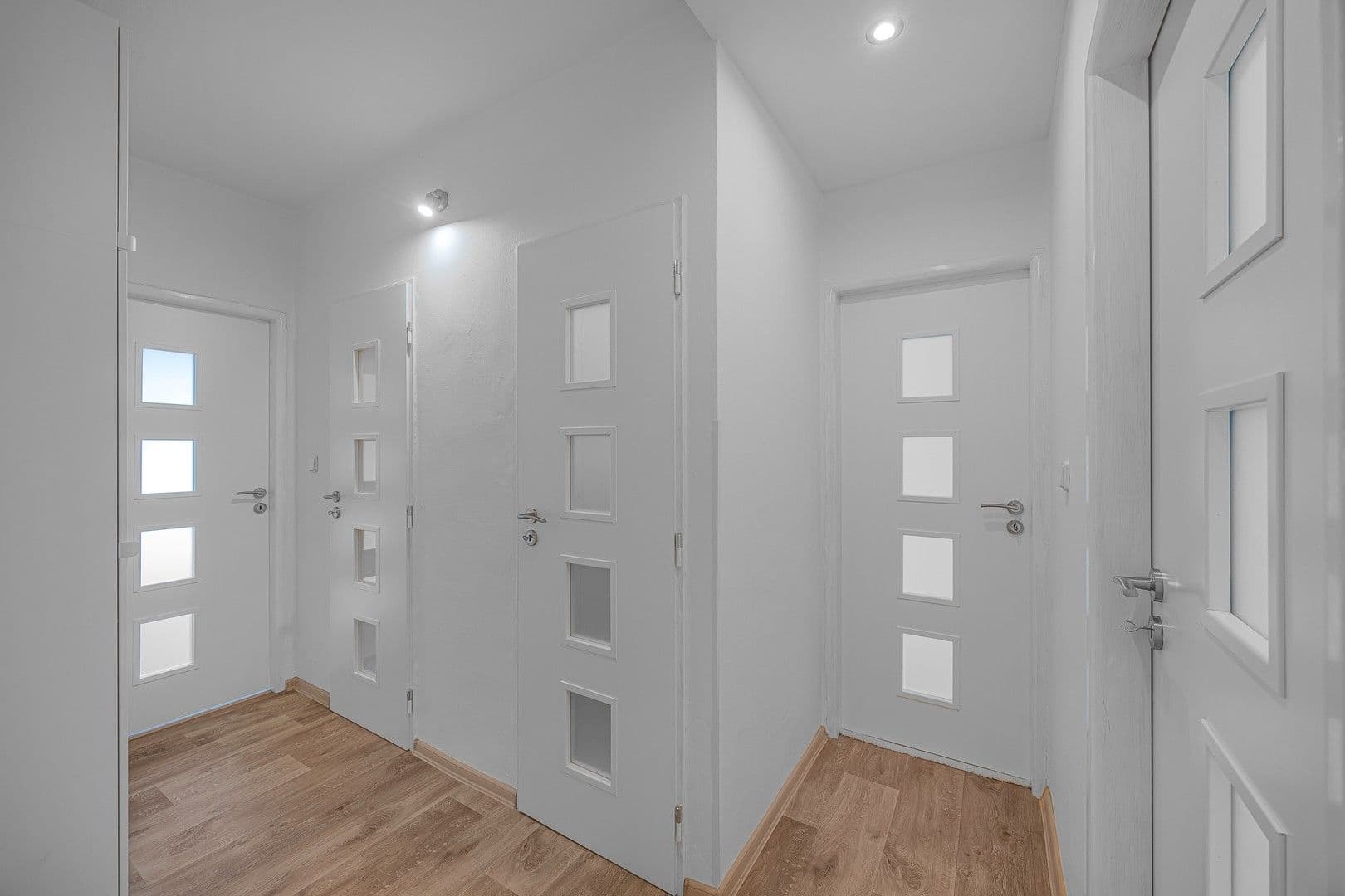 Prenájom bytu 3-izbový 56 m², Svojšovická, Praha, Praha Prenájom bytu 3-izbový 56 m², Svojšovická, Praha, Praha