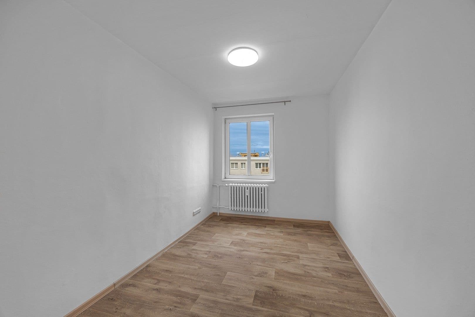 Prenájom bytu 3-izbový 56 m², Svojšovická, Praha, Praha Prenájom bytu 3-izbový 56 m², Svojšovická, Praha, Praha