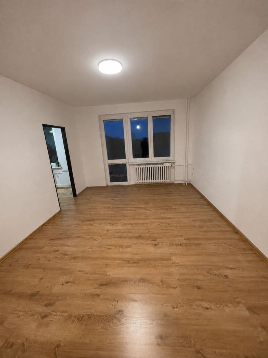 Prenájom bytu 1-izbový 37 m², V Rybníkách, Háj ve Slezsku, Moravskoslezský kraj Prenájom bytu 1-izbový 37 m², V Rybníkách, Háj ve Slezsku, Moravskoslezský kraj