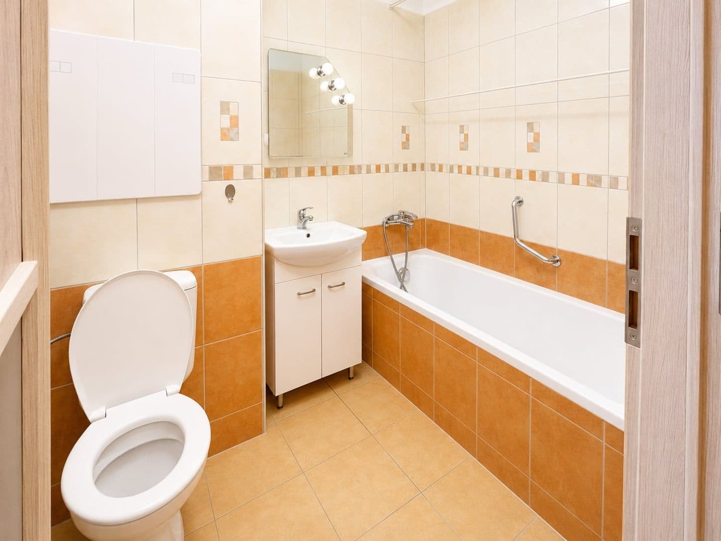 Prenájom bytu 1-izbový 37 m², V Rybníkách, Háj ve Slezsku, Moravskoslezský kraj Prenájom bytu 1-izbový 37 m², V Rybníkách, Háj ve Slezsku, Moravskoslezský kraj