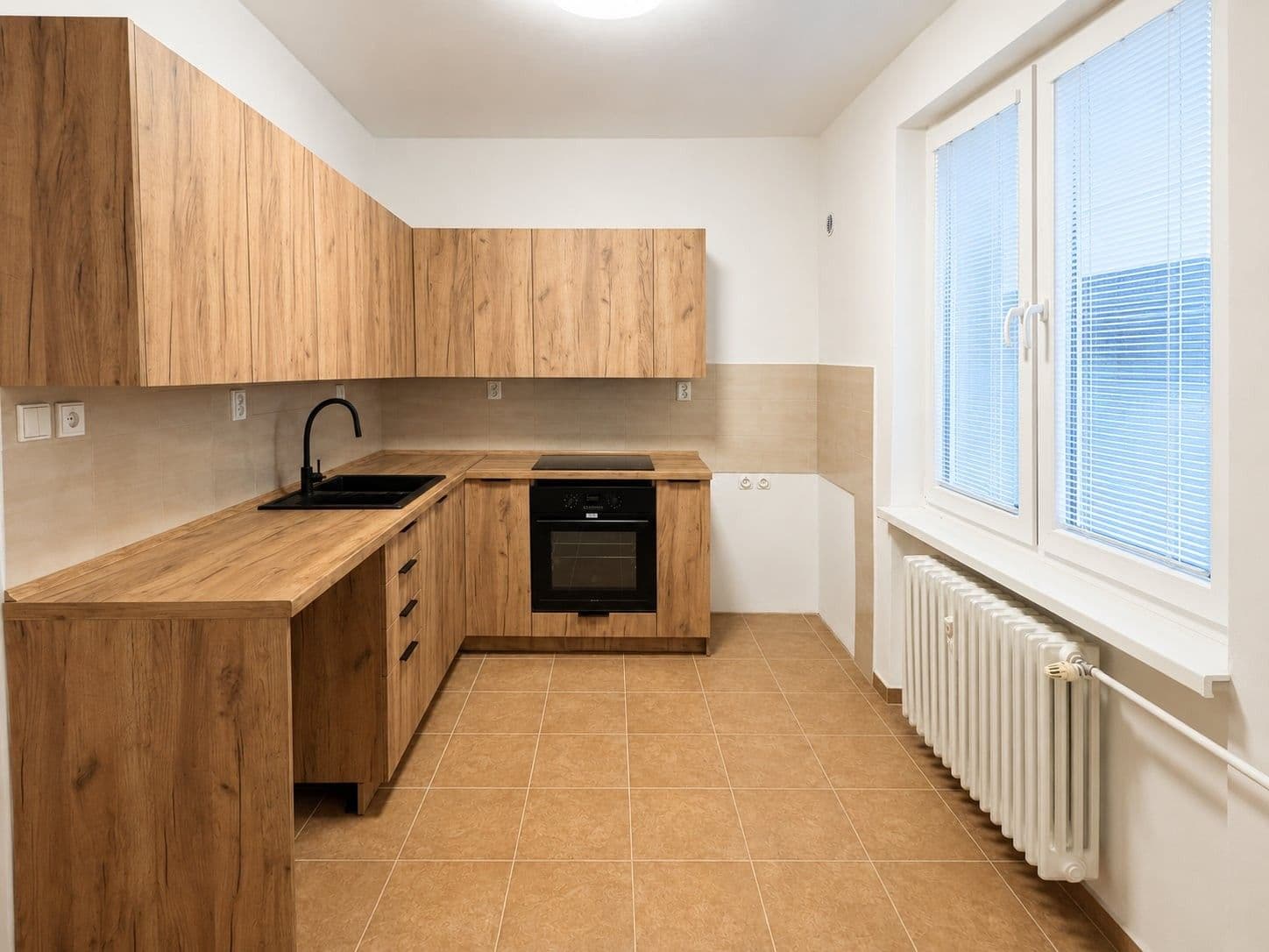 Prenájom bytu 1-izbový 37 m², V Rybníkách, Háj ve Slezsku, Moravskoslezský kraj Prenájom bytu 1-izbový 37 m², V Rybníkách, Háj ve Slezsku, Moravskoslezský kraj