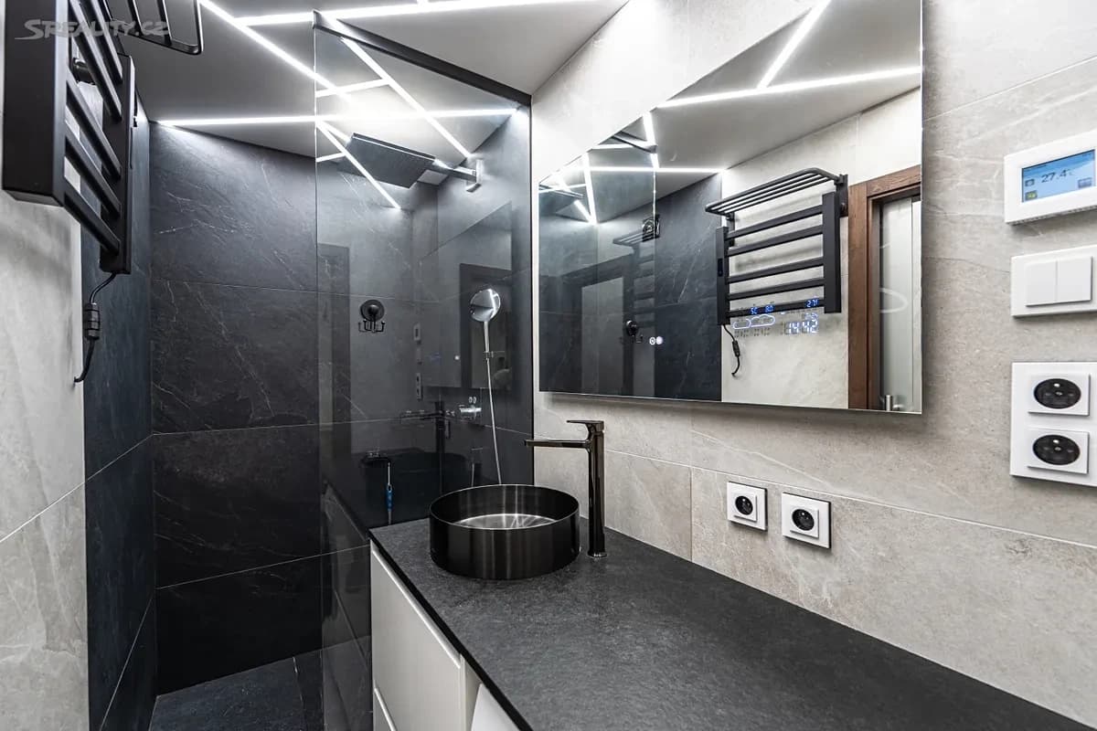 Prenájom bytu 2-izbový 41 m², Ciolkovského, Praha, Praha Prenájom bytu 2-izbový 41 m², Ciolkovského, Praha, Praha