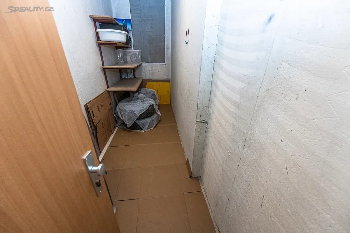 Prenájom bytu 2-izbový 41 m², Ciolkovského, Praha, Praha Prenájom bytu 2-izbový 41 m², Ciolkovského, Praha, Praha